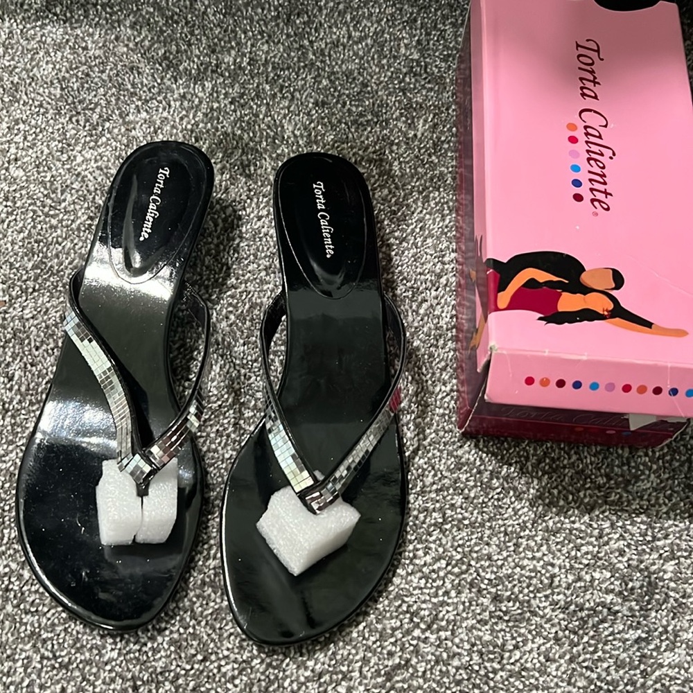 Small heel dress black shoes